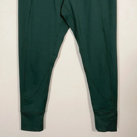 ‼️ 50% OFF ‼️🌟⭐️✨CLEARANCE SALE ✨⭐️🌟  ZELLA | DARK GREEN 7/8 LEGGING - Picture 4 of 9